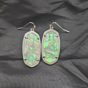 Kendra Scott Iridescent Mint Elle Earrings Brand New